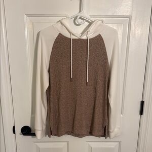 Long Sleeve Raglan Cinnamon & White Textured Hoodie Size P/S